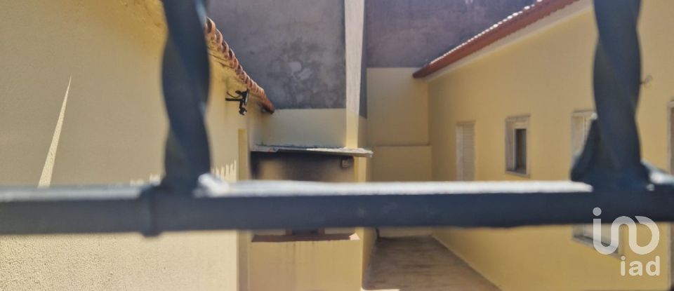 House T2 in Cadaval e Pêro Moniz of 196 m²