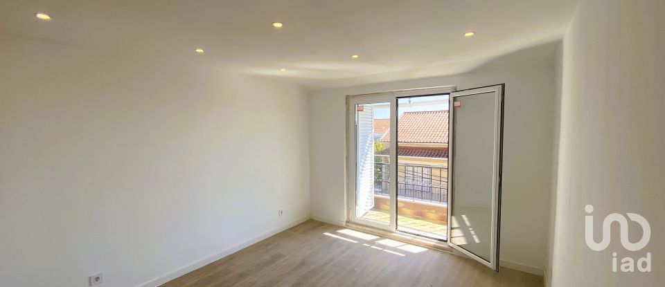 Apartamento T2 em Santa Iria de Azoia, São João da Talha e Bobadela de 58 m²