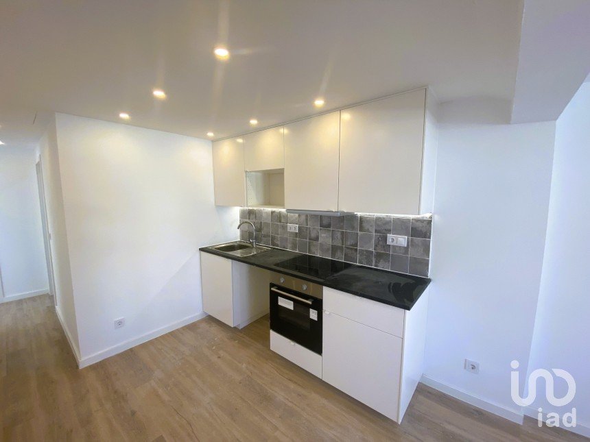 Apartamento T2 em Santa Iria de Azoia, São João da Talha e Bobadela de 58 m²