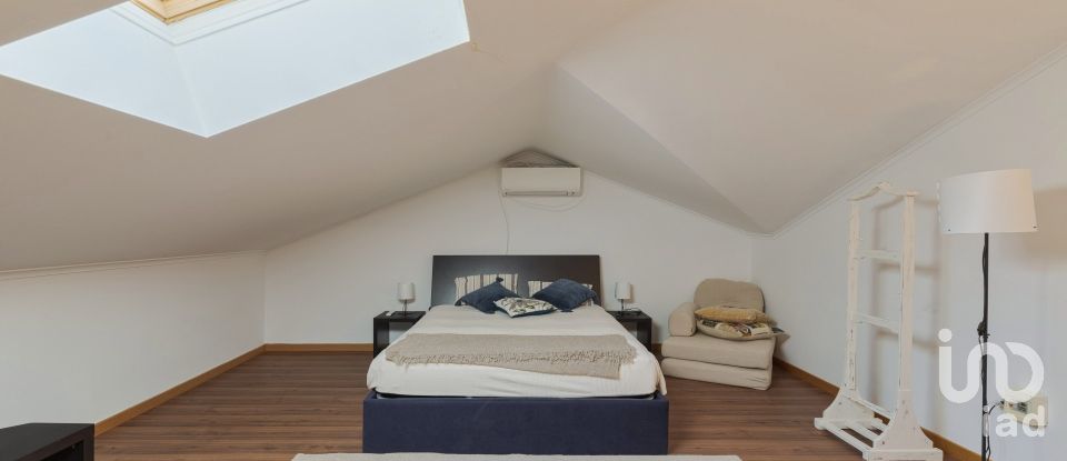 Moradia T4 em Pinhal Novo de 300 m²