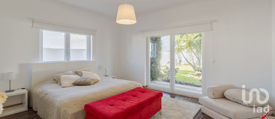 Moradia T4 em Pinhal Novo de 300 m²