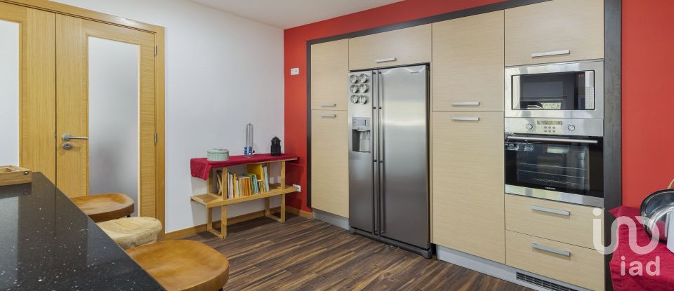 Moradia T4 em Pinhal Novo de 300 m²