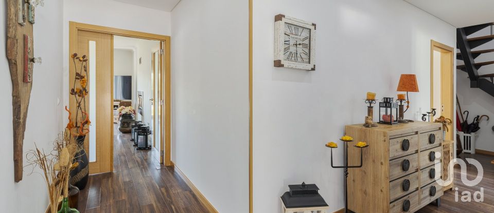 Moradia T4 em Pinhal Novo de 300 m²