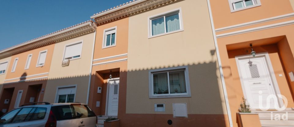 Casa T3 em Sapataria de 165 m²