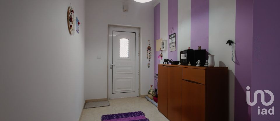 Casa T3 em Sapataria de 165 m²