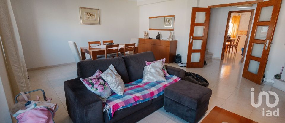 Casa T3 em Sapataria de 165 m²