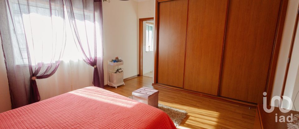 Casa T3 em Sapataria de 165 m²