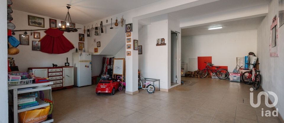 Casa T3 em Sapataria de 165 m²