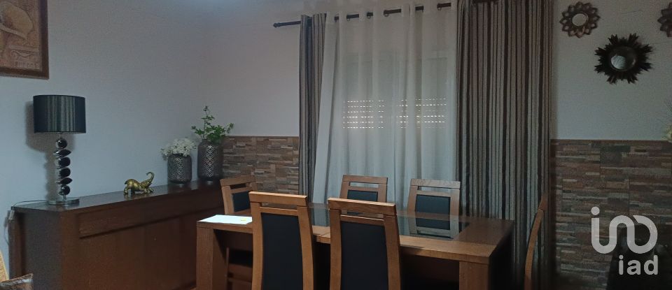 Gîte T4 à Azinhoso de 100 m²