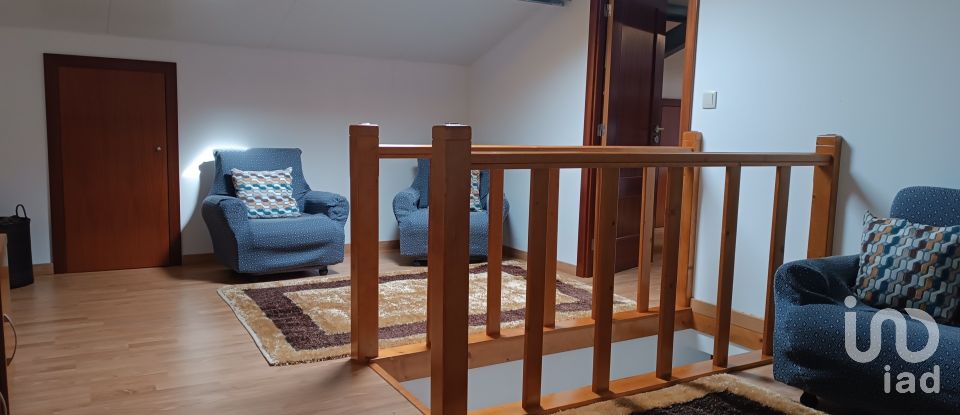 Gîte T4 à Azinhoso de 100 m²