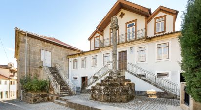 Ferme T8 à São Martinho de Mouros de 558 m²