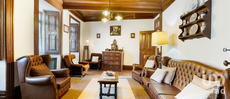 Ferme T8 à São Martinho de Mouros de 558 m²