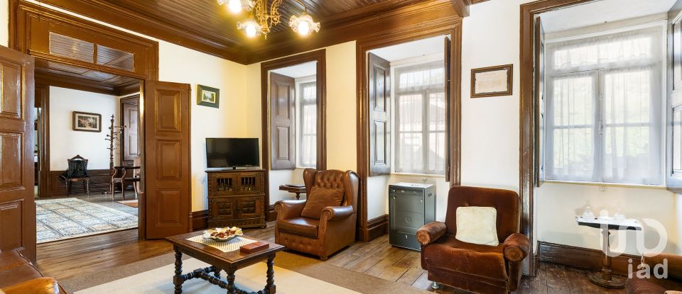 Ferme T8 à São Martinho de Mouros de 558 m²