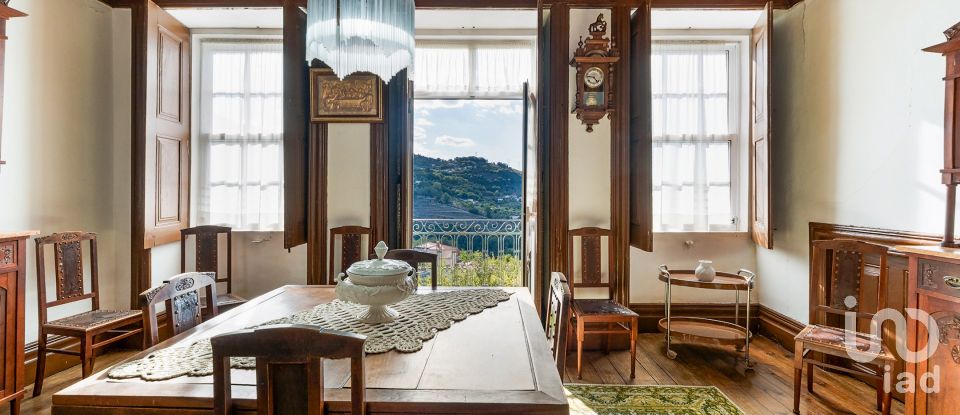 Ferme T8 à São Martinho de Mouros de 558 m²