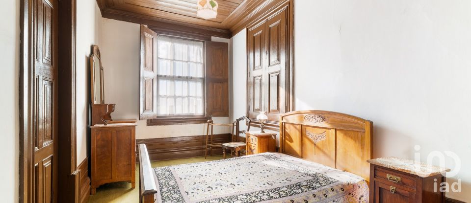 Ferme T8 à São Martinho de Mouros de 558 m²