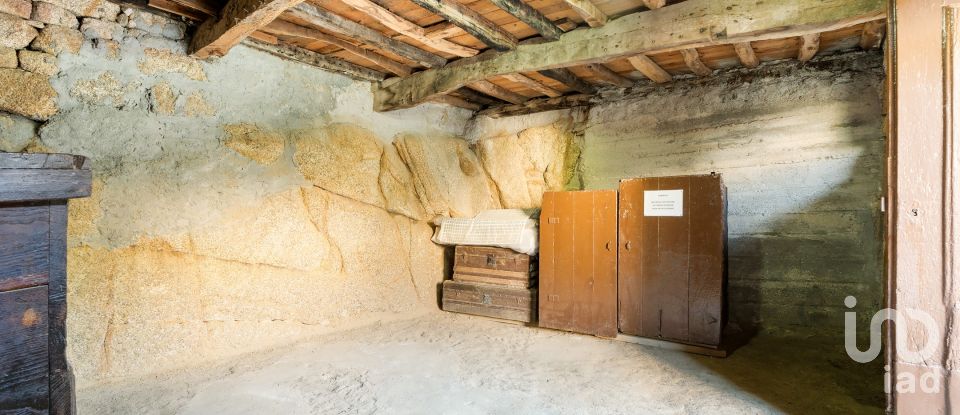 Ferme T8 à São Martinho de Mouros de 558 m²