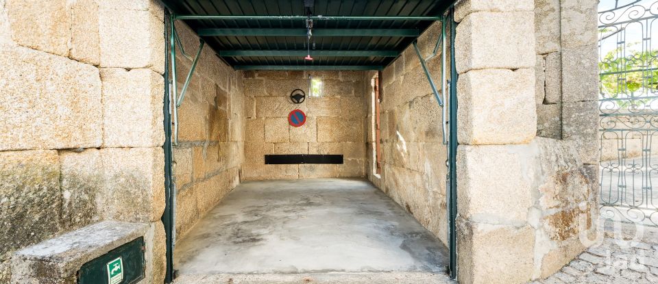 Ferme T8 à São Martinho de Mouros de 558 m²