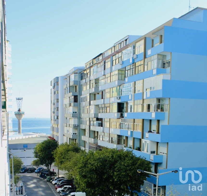 Apartamento T3 em Almada, Cova da Piedade, Pragal e Cacilhas de 118 m²