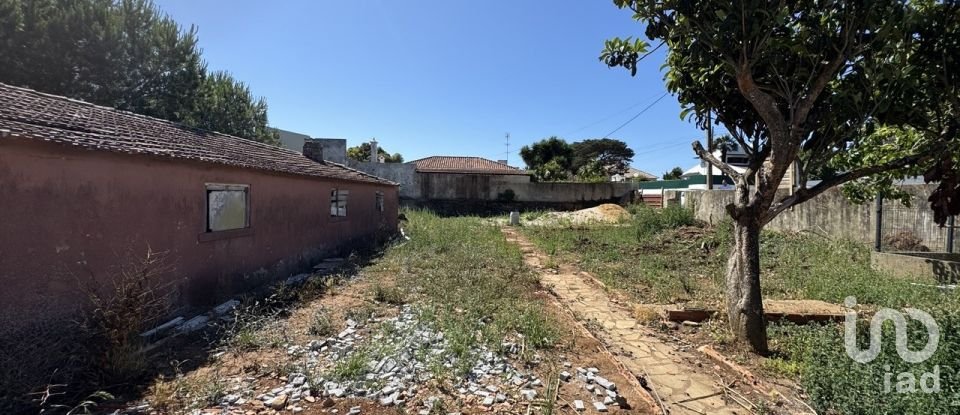 Single story home T2 in Rio de Mouro of 106 m²