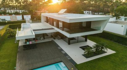 Maison T5 à Charneca De Caparica E Sobreda de 430 m²