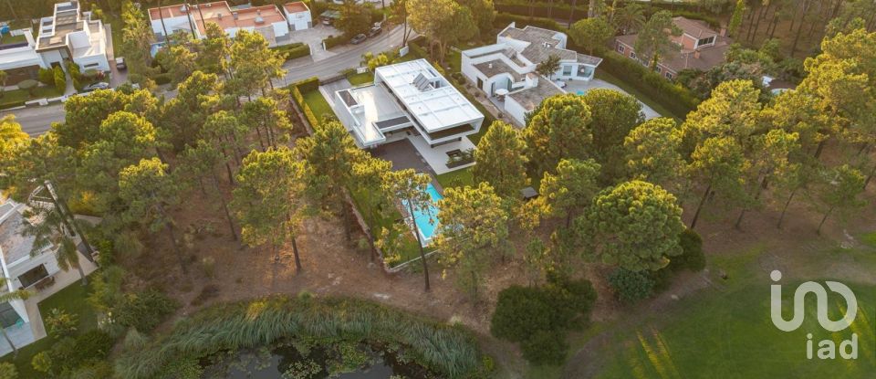 Moradia T5 em Charneca De Caparica E Sobreda de 430 m²