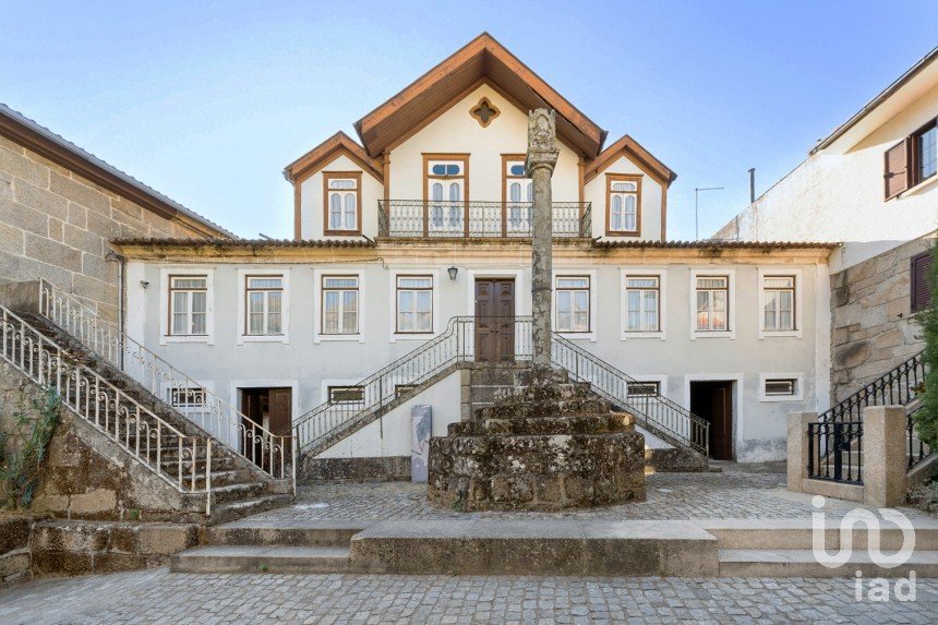 Ferme T8 à São Martinho de Mouros de 558 m²