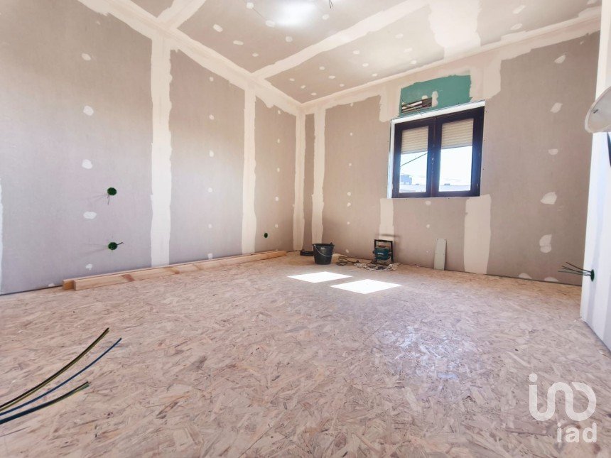 House T3 in Areosa of 83 m²