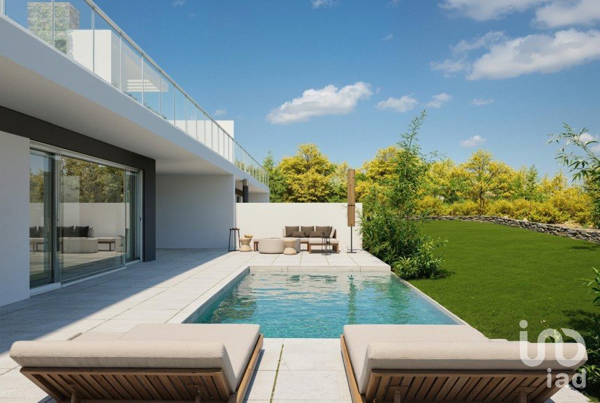 Maison T4 à Igreja Nova e Cheleiros de 326 m²