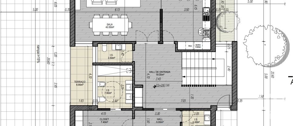 House T4 in Igreja Nova e Cheleiros of 326 m²