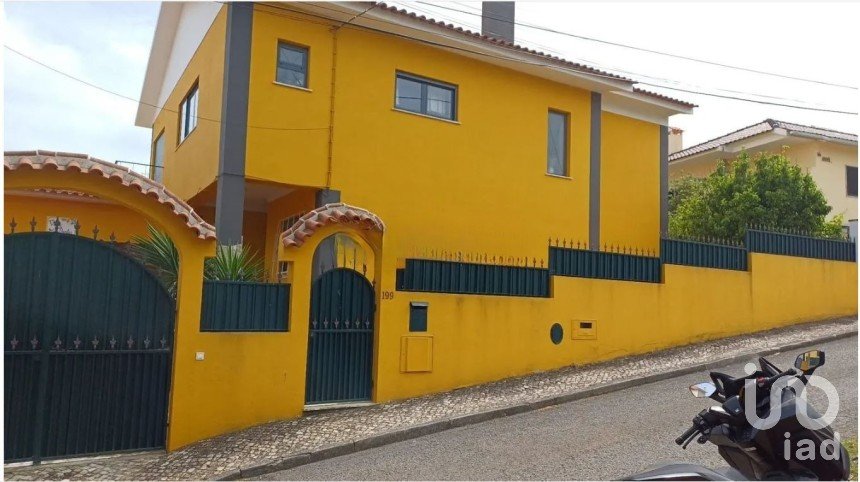 Maison T4 à Alcabideche de 206 m²