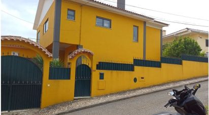 Maison T4 à Alcabideche de 206 m²