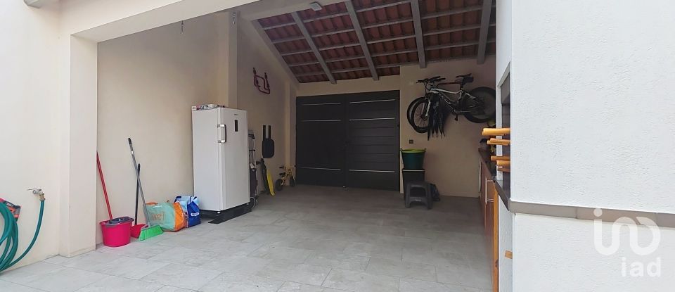 Moradia T3 em Ovar, São João, Arada e São Vicente de Pereira Jusã de 213 m²