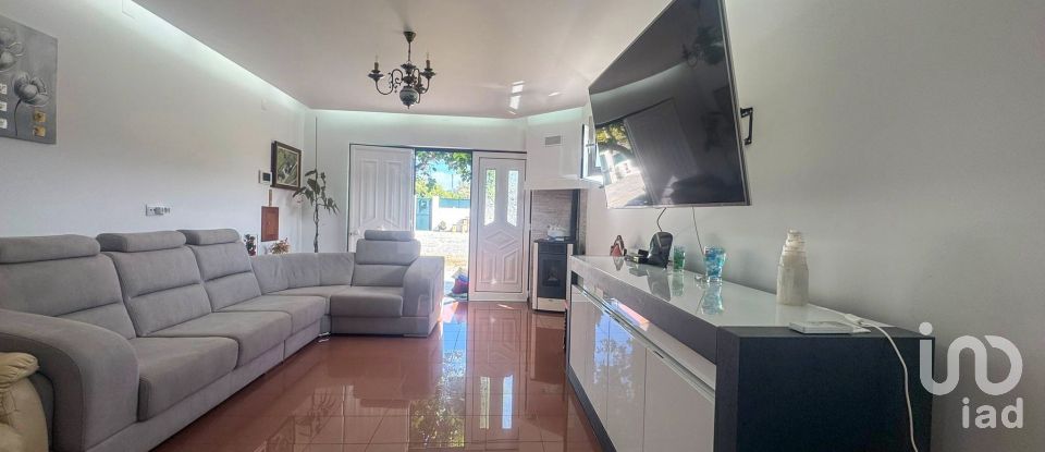 Casa de aldeia T4 em Vitorino das Donas de 200 m²