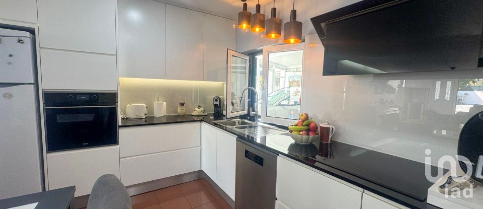 Casa de aldeia T4 em Vitorino das Donas de 200 m²