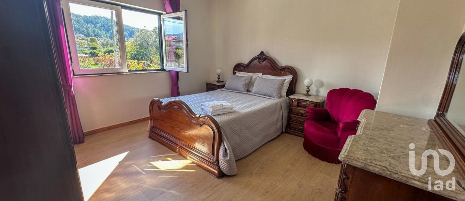 Casa de aldeia T4 em Vitorino das Donas de 200 m²