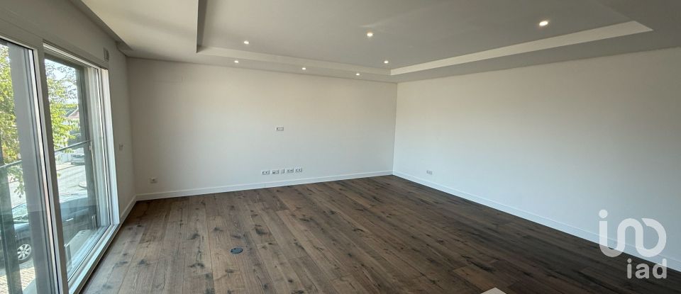 Apartamento T5 em Laranjeiro e Feijó de 196 m²