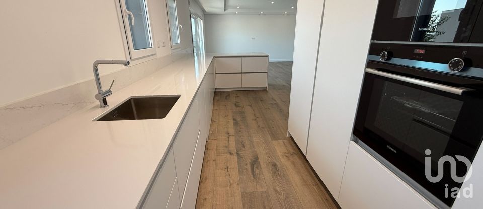 Apartamento T5 em Laranjeiro e Feijó de 196 m²