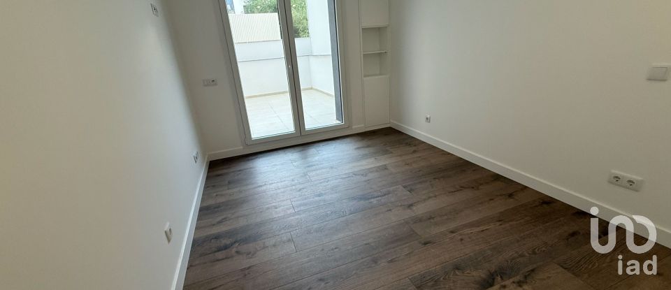 Apartamento T5 em Laranjeiro e Feijó de 196 m²