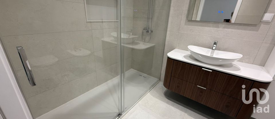 Apartamento T5 em Laranjeiro e Feijó de 196 m²