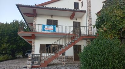 Maison T5 à Cortes do Meio de 444 m²