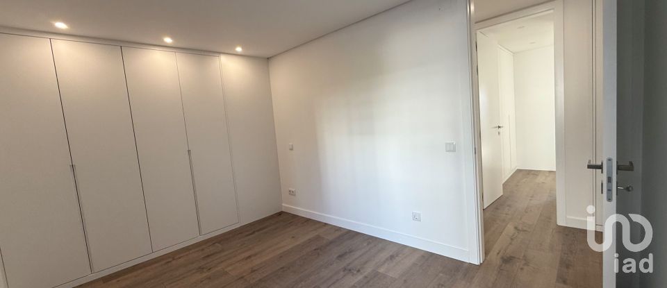 Apartamento T3 em Laranjeiro e Feijó de 159 m²