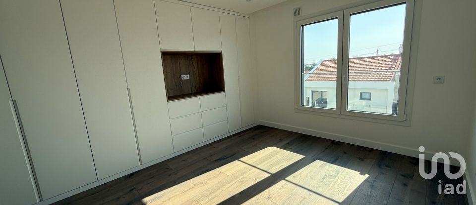 Apartamento T3 em Laranjeiro e Feijó de 159 m²
