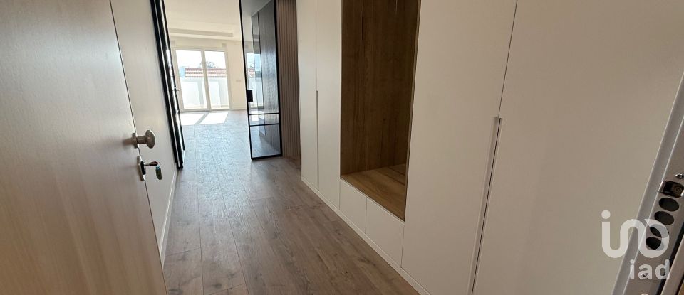 Apartamento T3 em Laranjeiro e Feijó de 159 m²