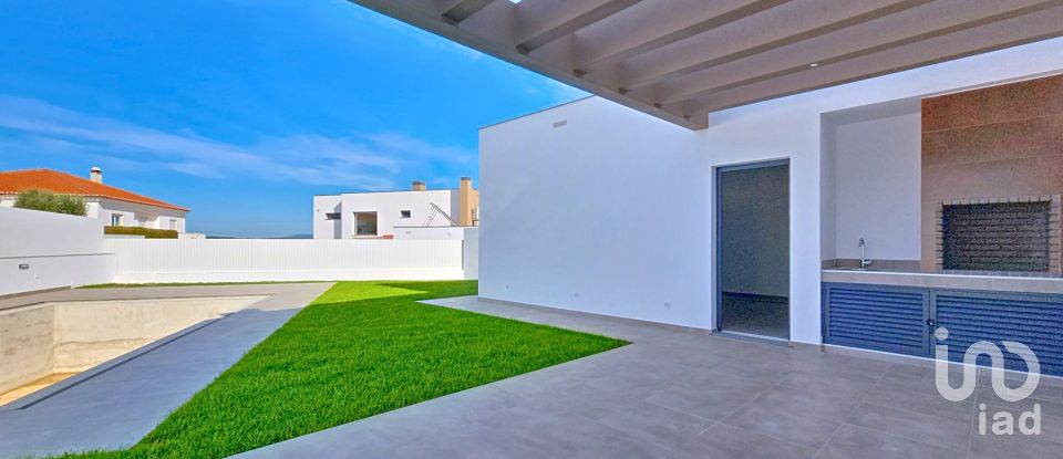 Moradia T4 em Silveira de 238 m²