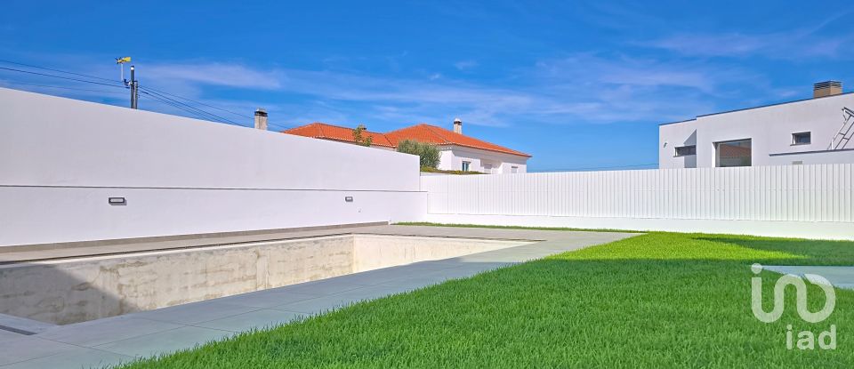 Moradia T4 em Silveira de 238 m²