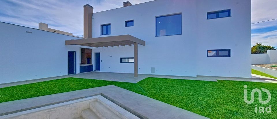 Moradia T4 em Silveira de 238 m²