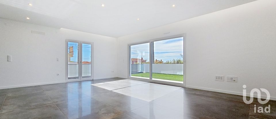 Moradia T4 em Silveira de 238 m²