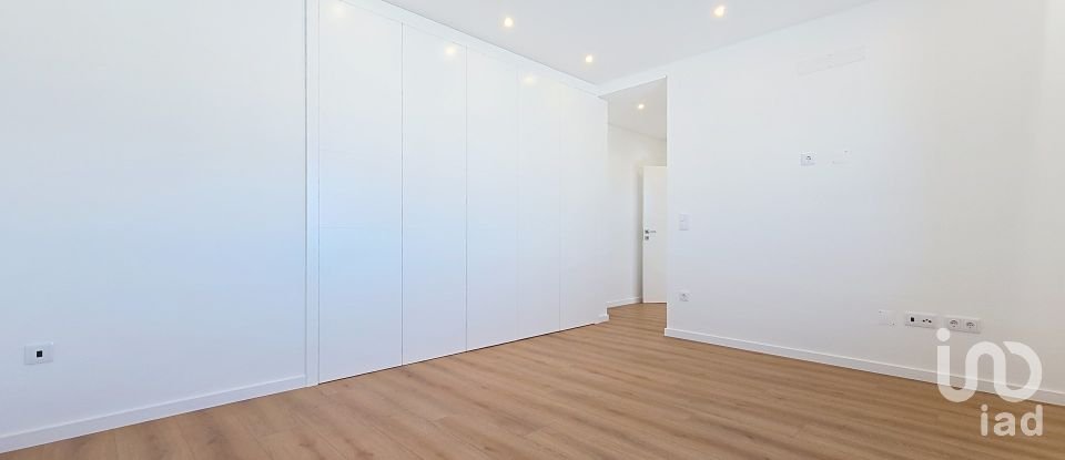 Moradia T4 em Silveira de 238 m²