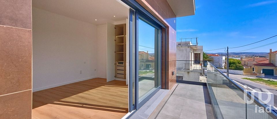 Moradia T4 em Silveira de 238 m²