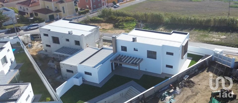 Moradia T4 em Silveira de 238 m²
